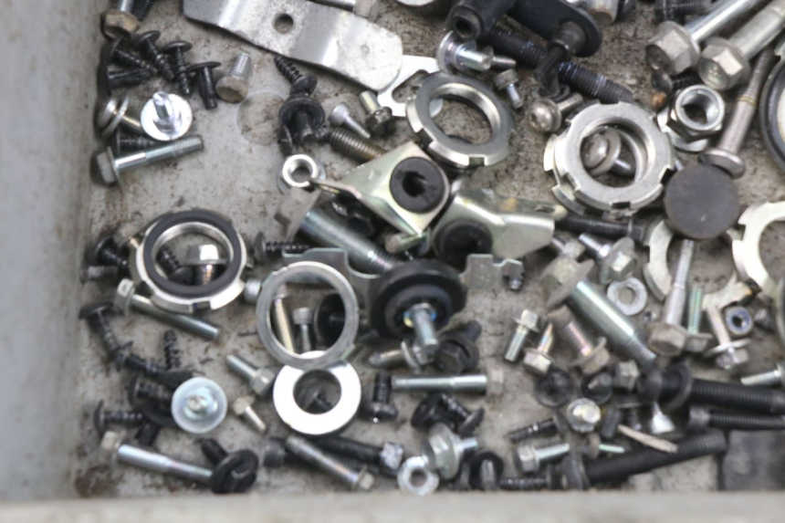 photo de ZAK SCHROEVEN EN BEVESTIGINGSMATERIAAL MBK MW TRYPTIK 125 (2017 - 2022) - Detail van het onderdeel