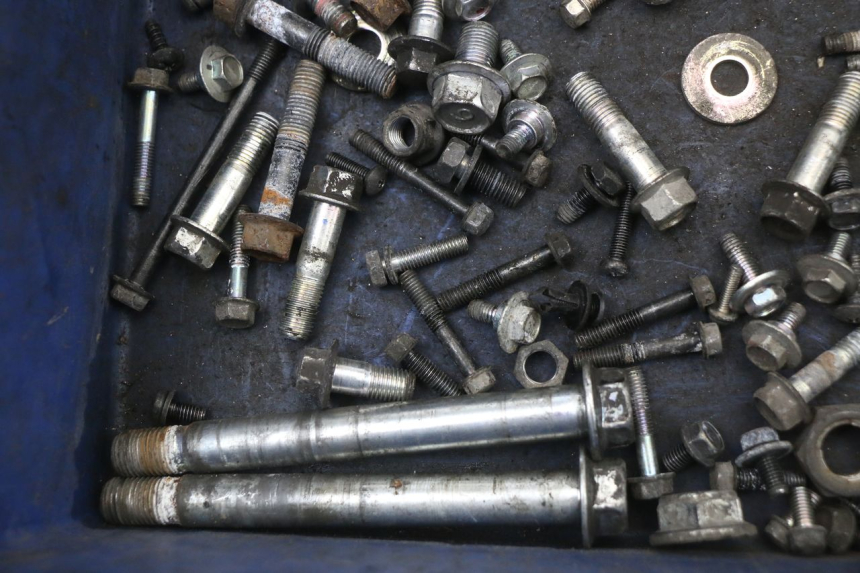 photo de ZAK SCHROEVEN EN BEVESTIGINGSMATERIAAL MBK MW TRYPTIK 125 (2014 - 2016) - Andere kijkhoek