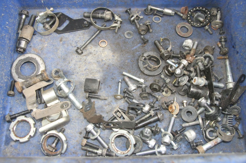 photo de ZAK SCHROEVEN EN BEVESTIGINGSMATERIAAL YAMAHA NEOS NEO'S 4T 50 (2008 - 2016) - Detail van het onderdeel