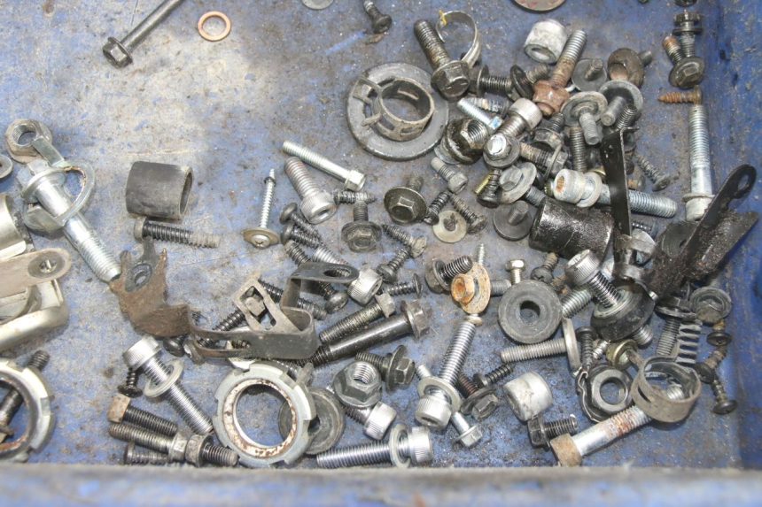 photo de ZAK SCHROEVEN EN BEVESTIGINGSMATERIAAL YAMAHA NEOS NEO'S 4T 50 (2008 - 2016) - Zoom op gebruiksstaat