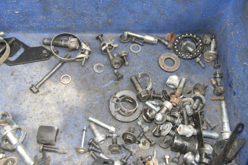 photo de ZAK SCHROEVEN EN BEVESTIGINGSMATERIAAL YAMAHA NEOS NEO'S 4T 50 (2008 - 2016) - Andere kijkhoek