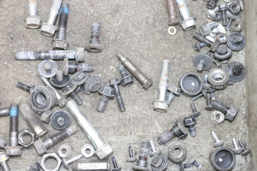 photo de ZAK SCHROEVEN EN BEVESTIGINGSMATERIAAL KYMCO LIKE 4T 50 (2019 - 2025) - Andere kijkhoek