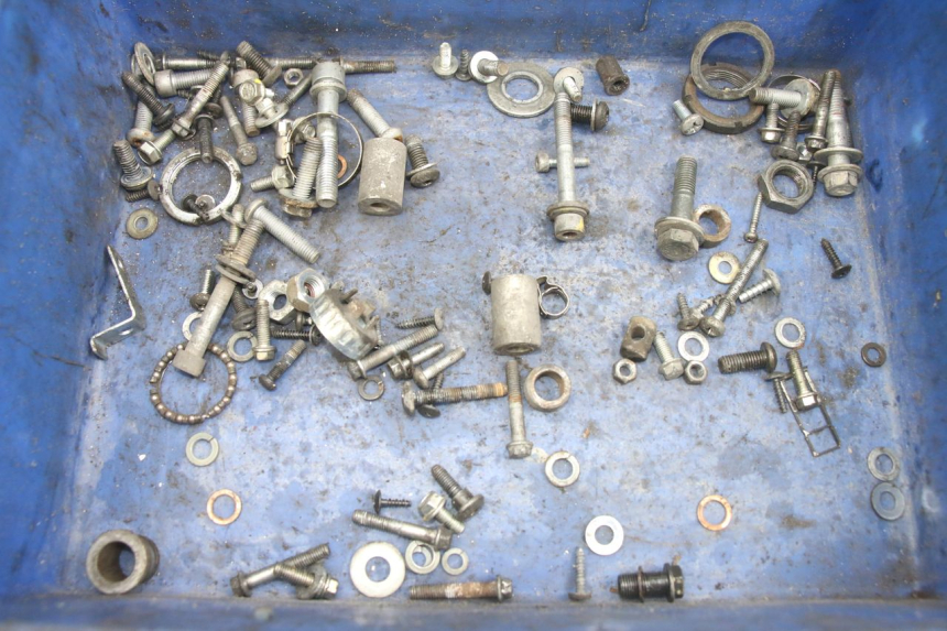 photo de ZAK SCHROEVEN EN BEVESTIGINGSMATERIAAL PIAGGIO NEW TYPHOON 50 (2018 - 2021) - Hoofdaanzicht