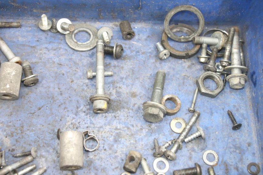 photo de ZAK SCHROEVEN EN BEVESTIGINGSMATERIAAL PIAGGIO NEW TYPHOON 50 (2018 - 2021) - Andere kijkhoek