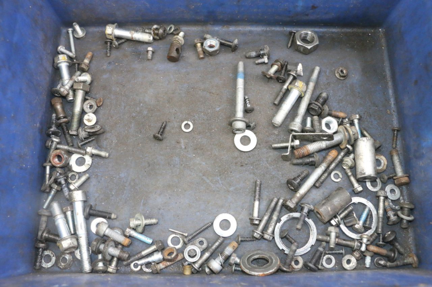 photo de ZAK SCHROEVEN EN BEVESTIGINGSMATERIAAL PIAGGIO NEW TYPHOON 50 (2018 - 2021) - Hoofdaanzicht