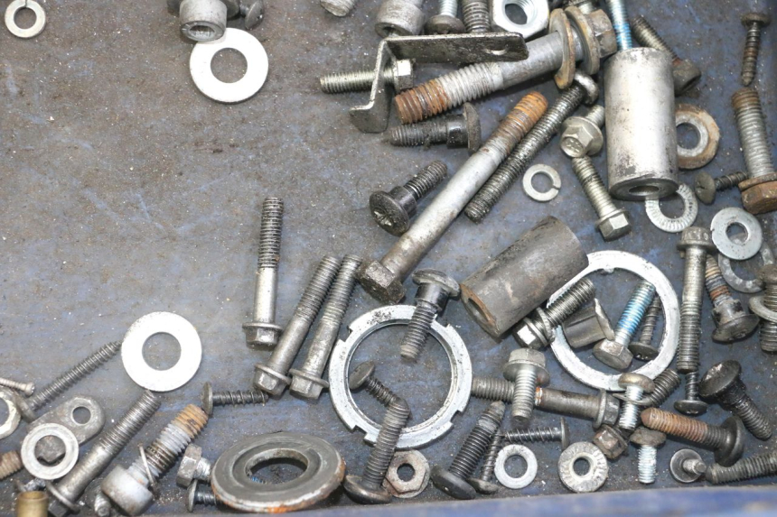 photo de ZAK SCHROEVEN EN BEVESTIGINGSMATERIAAL PIAGGIO NEW TYPHOON 50 (2018 - 2021) - Technische close-up