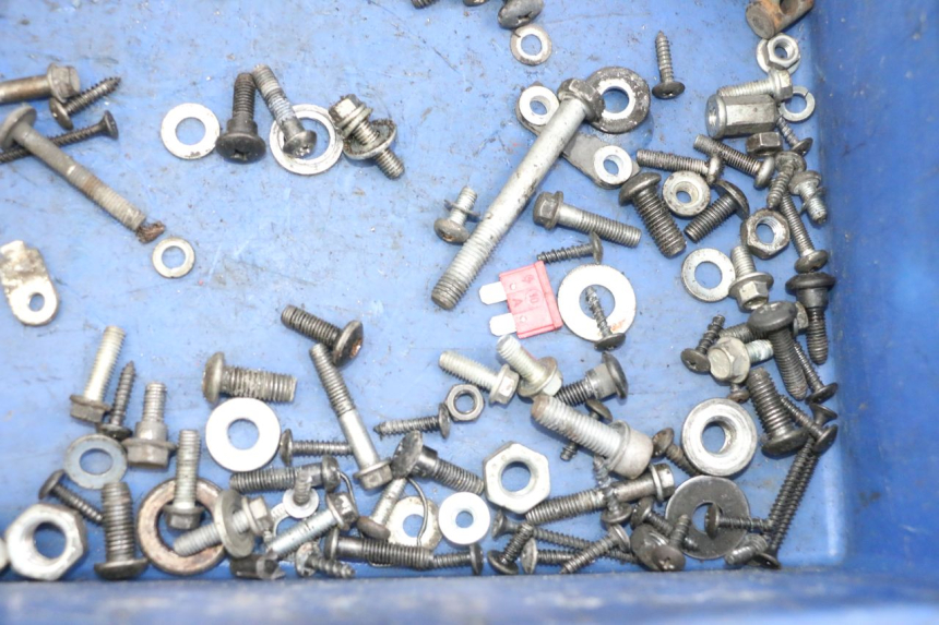 photo de ZAK SCHROEVEN EN BEVESTIGINGSMATERIAAL PIAGGIO NEW TYPHOON 50 (2018 - 2021) - Technische close-up