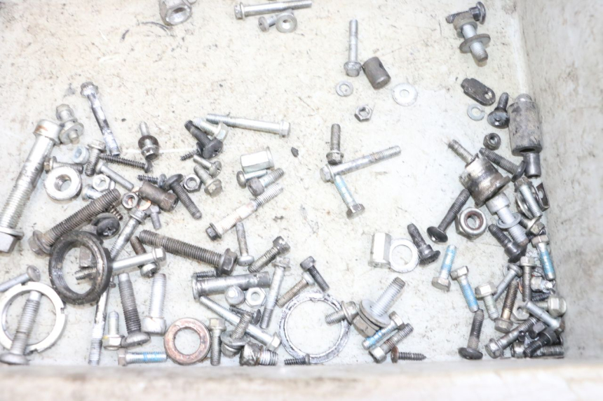 photo de ZAK SCHROEVEN EN BEVESTIGINGSMATERIAAL PIAGGIO NEW TYPHOON 50 (2018 - 2021) - Detail van het onderdeel