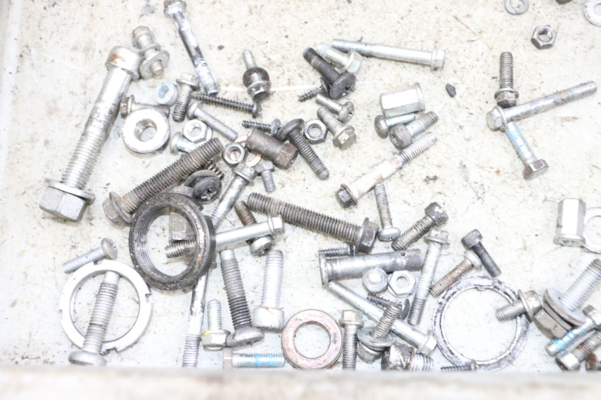 photo de ZAK SCHROEVEN EN BEVESTIGINGSMATERIAAL PIAGGIO NEW TYPHOON 50 (2018 - 2021) - Zoom op gebruiksstaat