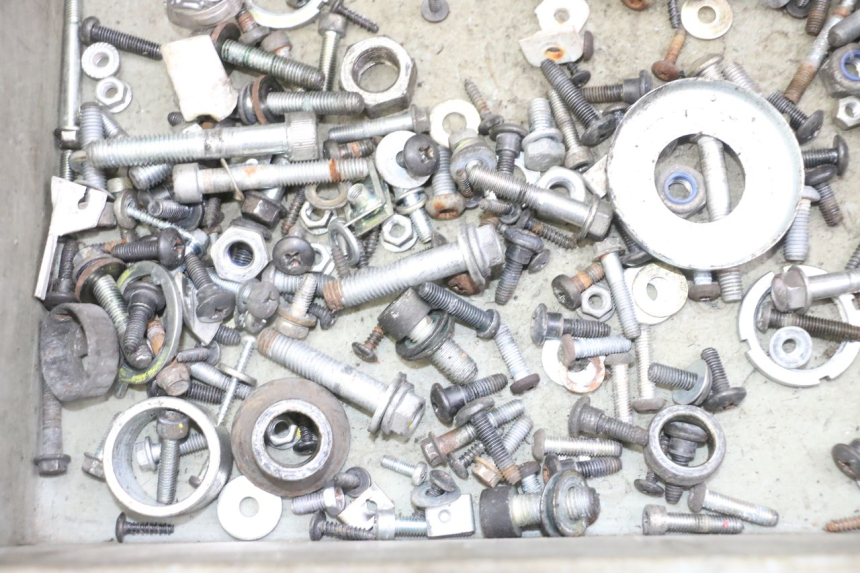 photo de ZAK SCHROEVEN EN BEVESTIGINGSMATERIAAL GILERA NEXUS 125 (2009 - 2013) - Zoom op gebruiksstaat