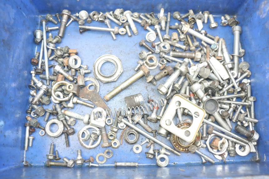 photo de ZAK SCHROEVEN EN BEVESTIGINGSMATERIAAL HONDA NHX LEAD 110 (2008 - 2010) - Hoofdaanzicht