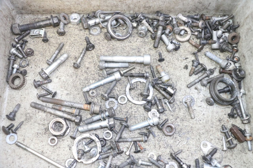 photo de ZAK SCHROEVEN EN BEVESTIGINGSMATERIAAL PIAGGIO NRG POWER PUREJET 50 (2018 - 2021) - Zoom op gebruiksstaat