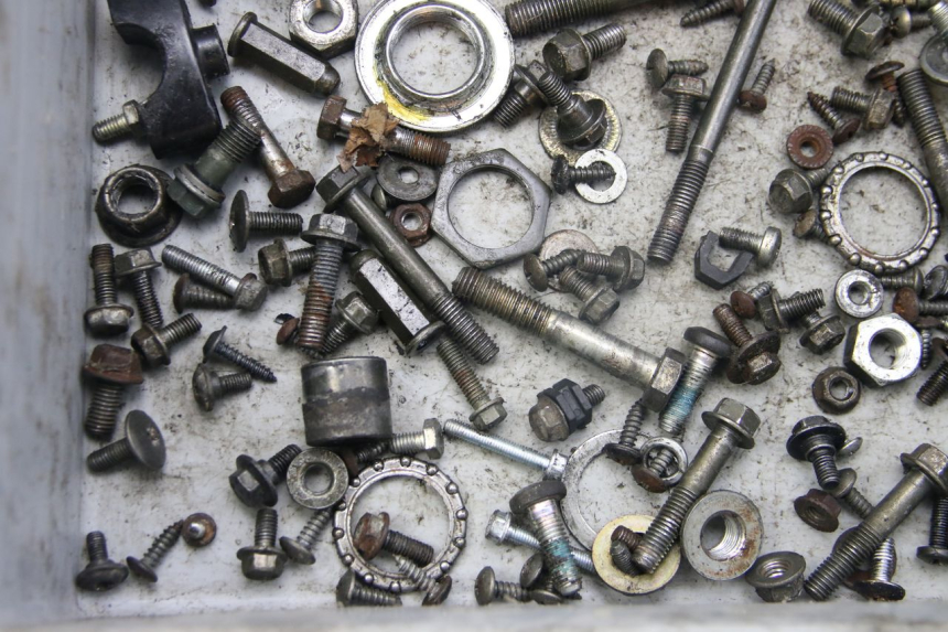 photo de ZAK SCHROEVEN EN BEVESTIGINGSMATERIAAL SELECT UP OCTALIS 125 (2007 - 2012) - Detail van het onderdeel