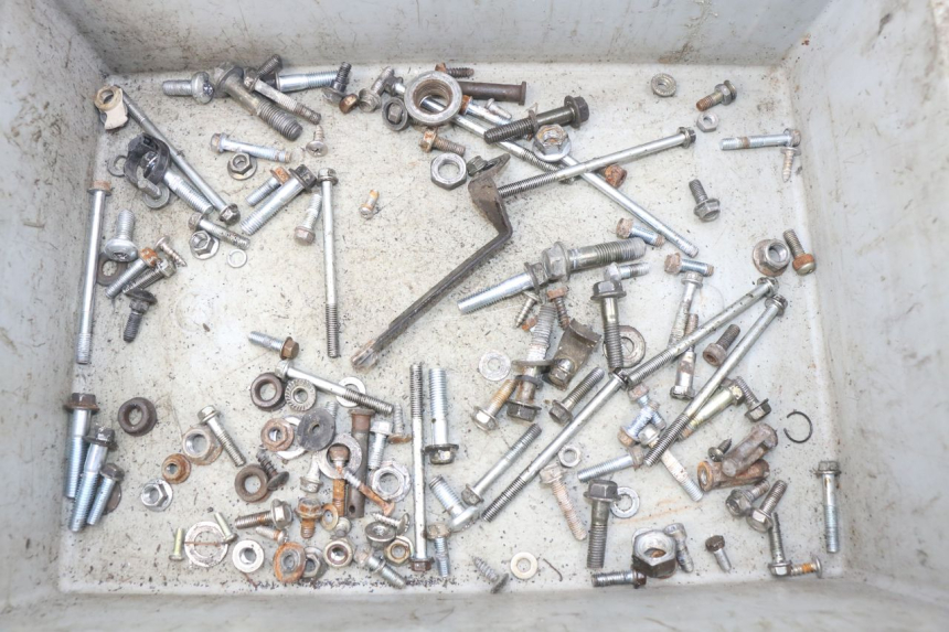 photo de ZAK SCHROEVEN EN BEVESTIGINGSMATERIAAL JM MOTORS OLDIES 4T 50 (2010 - 2020) - Hoofdaanzicht