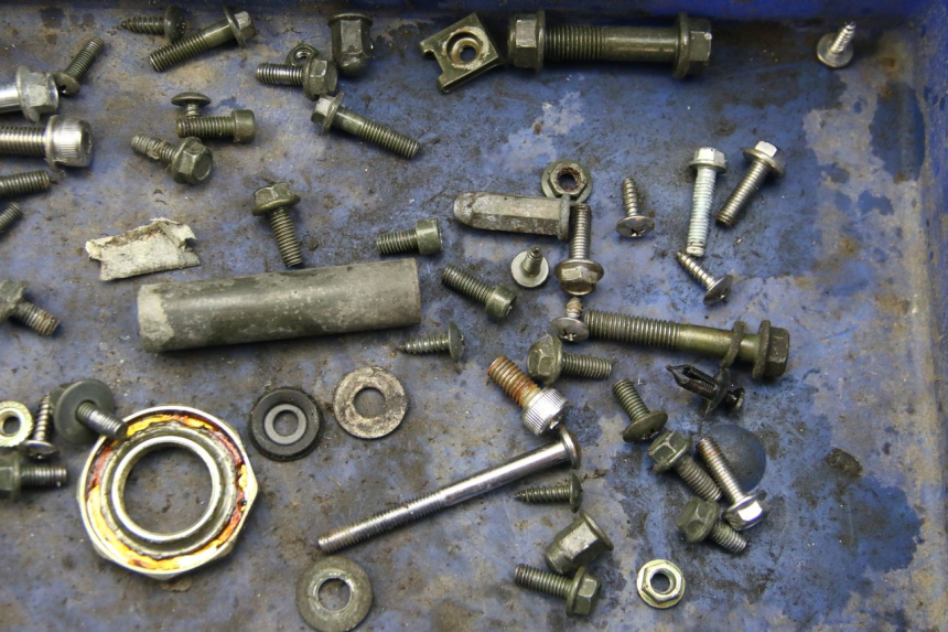 photo de ZAK SCHROEVEN EN BEVESTIGINGSMATERIAAL JM MOTORS OLDIES 4T 50 (2010 - 2020) - Detail van het onderdeel