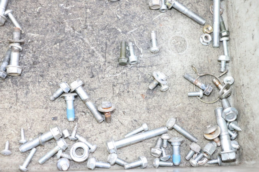 photo de ZAK SCHROEVEN EN BEVESTIGINGSMATERIAAL JM MOTORS OLDIES GT 4T 50 (2018 - 2025) - Zoom op gebruiksstaat