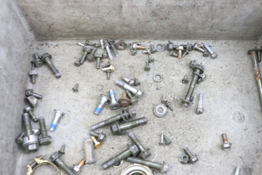 photo de ZAK SCHROEVEN EN BEVESTIGINGSMATERIAAL JM MOTORS OLDIES GT 4T 50 (2018 - 2025) - Detail van het onderdeel