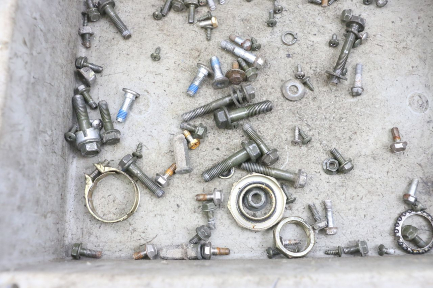 photo de ZAK SCHROEVEN EN BEVESTIGINGSMATERIAAL JM MOTORS OLDIES GT 4T 50 (2018 - 2025) - Zoom op gebruiksstaat