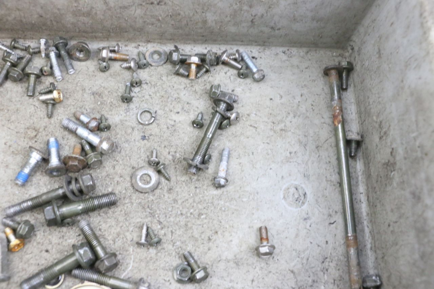 photo de ZAK SCHROEVEN EN BEVESTIGINGSMATERIAAL JM MOTORS OLDIES GT 4T 50 (2018 - 2025) - Technische close-up