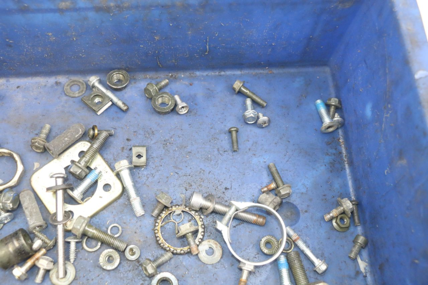 photo de ZAK SCHROEVEN EN BEVESTIGINGSMATERIAAL JM MOTORS OLDIES RS 4T 50 (2021 - 2024) - Andere kijkhoek