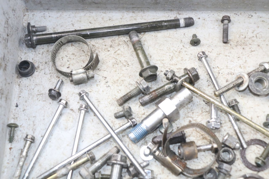 photo de ZAK SCHROEVEN EN BEVESTIGINGSMATERIAAL SYM ORBIT 2 4T 50 (2008 - 2017) - Andere kijkhoek