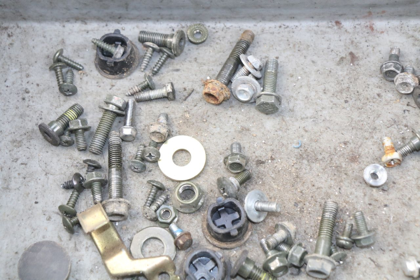 photo de ZAK SCHROEVEN EN BEVESTIGINGSMATERIAAL SYM ORBIT 2 4T 50 (2008 - 2017) - Zoom op gebruiksstaat