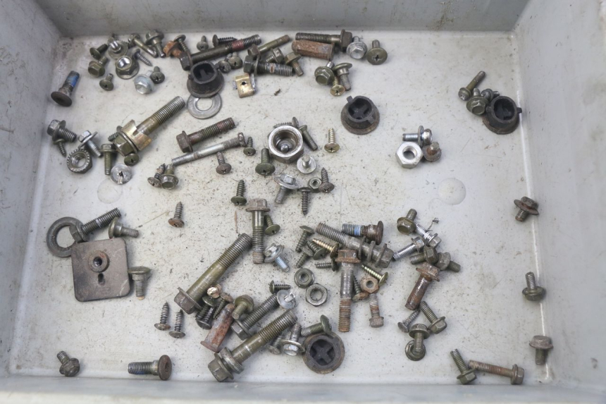 photo de ZAK SCHROEVEN EN BEVESTIGINGSMATERIAAL SYM ORBIT 2 4T 50 (2008 - 2017) - Hoofdaanzicht