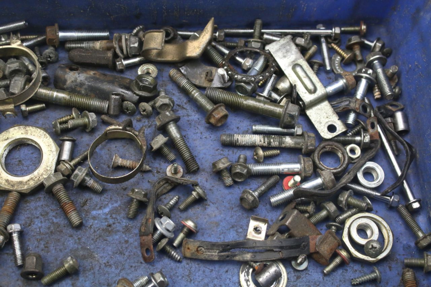 photo de ZAK SCHROEVEN EN BEVESTIGINGSMATERIAAL SYM ORBIT 2 4T 50 (2018 - 2022) - Detail van het onderdeel