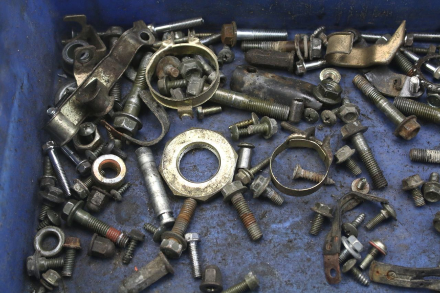 photo de ZAK SCHROEVEN EN BEVESTIGINGSMATERIAAL SYM ORBIT 2 4T 50 (2018 - 2022) - Zoom op gebruiksstaat