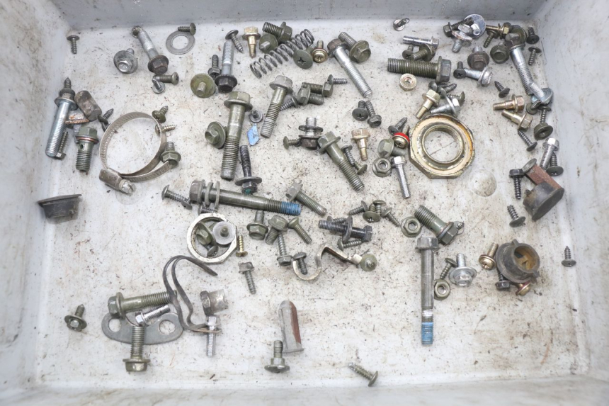 photo de ZAK SCHROEVEN EN BEVESTIGINGSMATERIAAL SYM ORBIT III 3 4T 50 (2021 - 2025) - Hoofdaanzicht