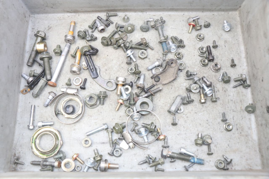 photo de ZAK SCHROEVEN EN BEVESTIGINGSMATERIAAL SYM ORBIT III 3 4T 50 (2018 - 2021) - Hoofdaanzicht