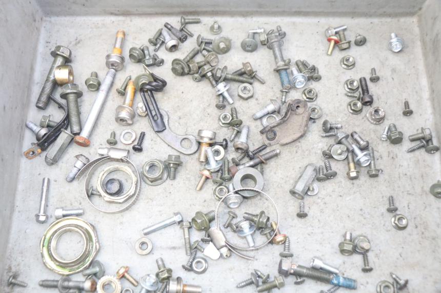 photo de ZAK SCHROEVEN EN BEVESTIGINGSMATERIAAL SYM ORBIT III 3 4T 50 (2018 - 2021) - Detail van het onderdeel