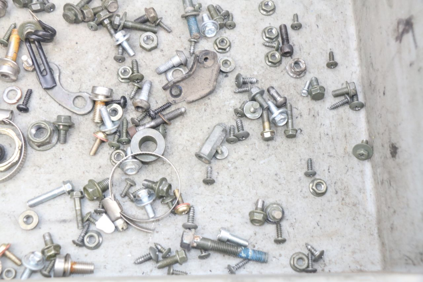 photo de ZAK SCHROEVEN EN BEVESTIGINGSMATERIAAL SYM ORBIT III 3 4T 50 (2018 - 2021) - Zoom op gebruiksstaat