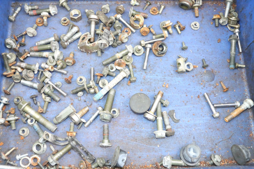 photo de ZAK SCHROEVEN EN BEVESTIGINGSMATERIAAL SYM ORBIT III 3 4T 50 (2018 - 2021) - Detail van het onderdeel