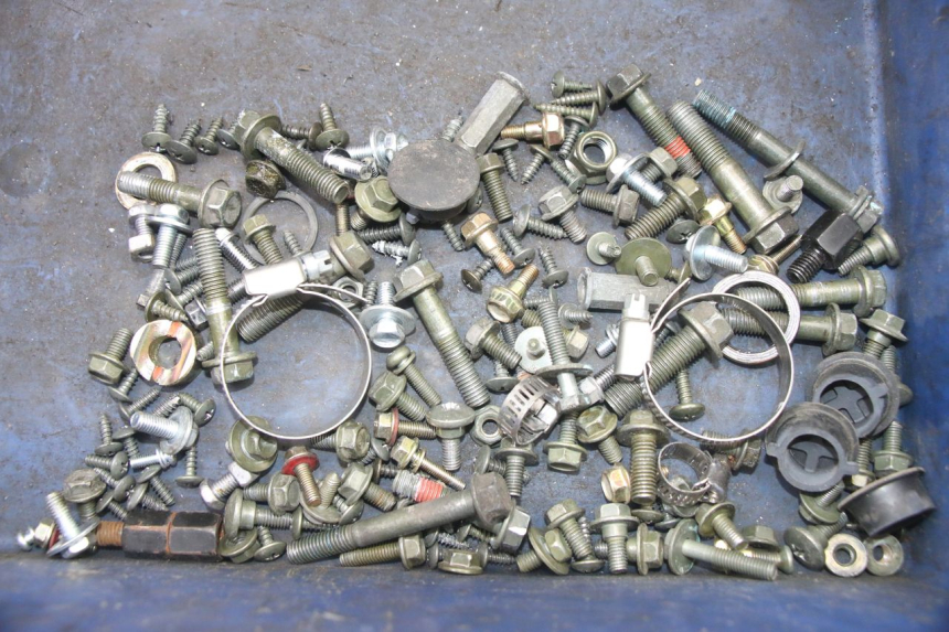 photo de ZAK SCHROEVEN EN BEVESTIGINGSMATERIAAL SYM ORBIT III 3 4T 50 (2021 - 2025) - Hoofdaanzicht