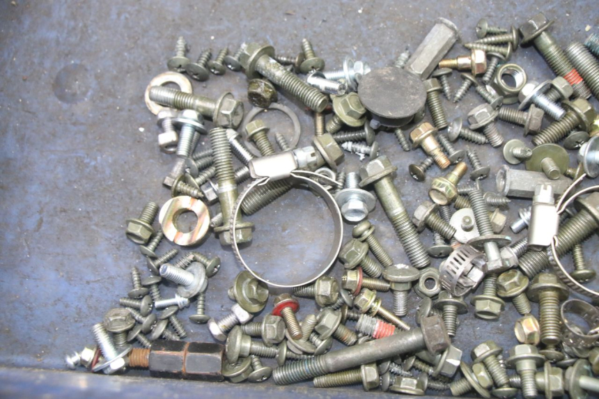 photo de ZAK SCHROEVEN EN BEVESTIGINGSMATERIAAL SYM ORBIT III 3 4T 50 (2021 - 2025) - Detail van het onderdeel