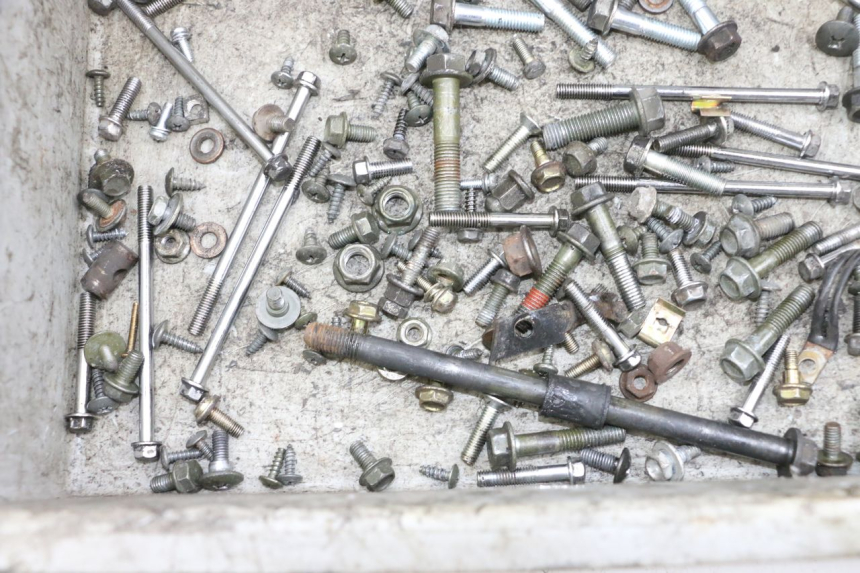 photo de ZAK SCHROEVEN EN BEVESTIGINGSMATERIAAL SYM ORBIT III 3 4T 50 (2021 - 2025) - Andere kijkhoek