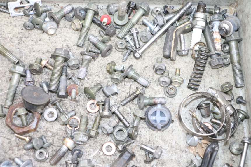 photo de ZAK SCHROEVEN EN BEVESTIGINGSMATERIAAL SYM ORBIT III 3 4T 50 (2018 - 2021) - Overzicht