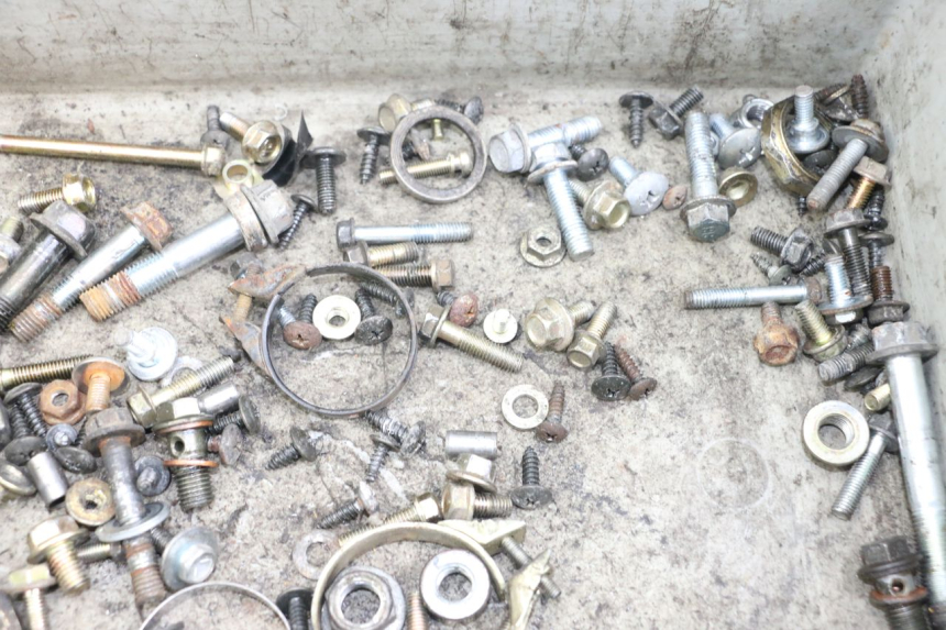 photo de ZAK SCHROEVEN EN BEVESTIGINGSMATERIAAL SYM ORBIT 50 (2008 - 2010) - Zoom op gebruiksstaat