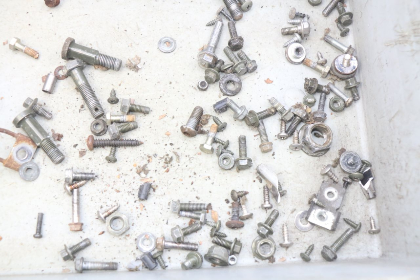 photo de ZAK SCHROEVEN EN BEVESTIGINGSMATERIAAL TNT MOTOR OTTO 2T 50 (2012 - 2018) - Zoom op gebruiksstaat