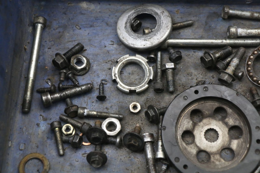 photo de ZAK SCHROEVEN EN BEVESTIGINGSMATERIAAL MBK OVETTO 2T 50 (2007 - 2017) - Detail van het onderdeel