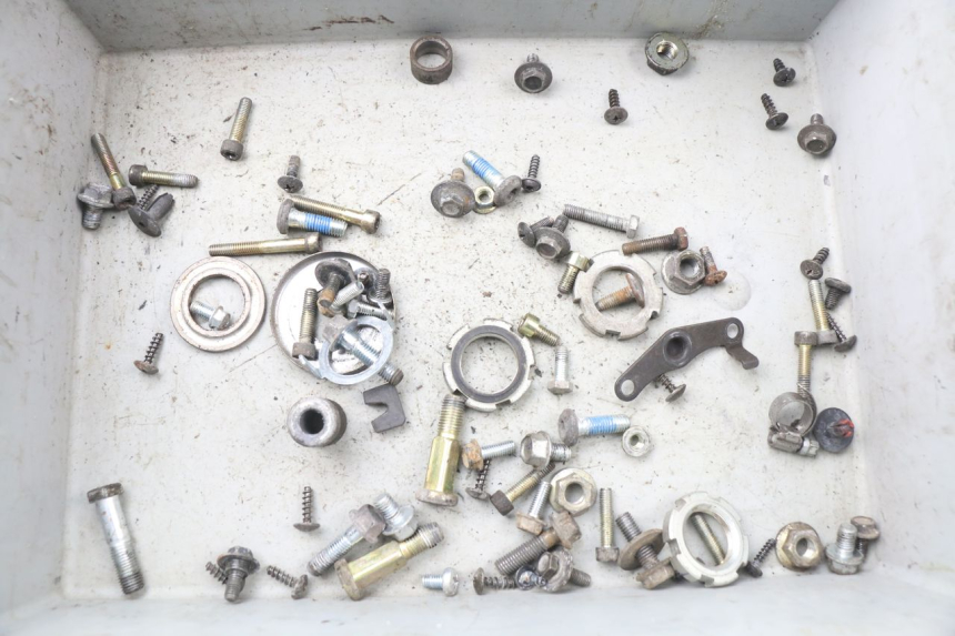 photo de ZAK SCHROEVEN EN BEVESTIGINGSMATERIAAL MBK OVETTO 50 (1998 - 2007) - Hoofdaanzicht