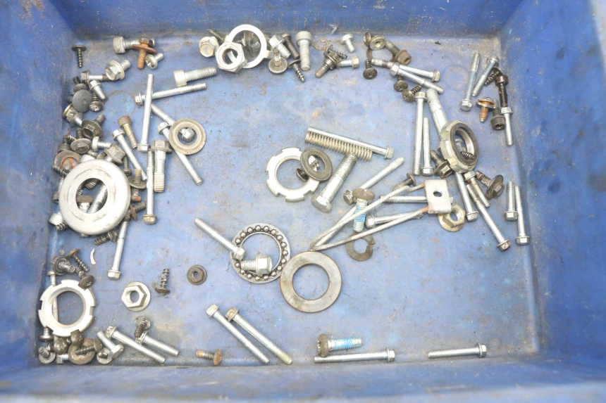 photo de ZAK SCHROEVEN EN BEVESTIGINGSMATERIAAL MBK OVETTO 50 (1998 - 2007) - Hoofdaanzicht