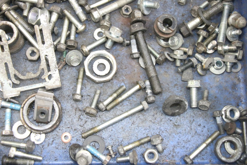 photo de ZAK SCHROEVEN EN BEVESTIGINGSMATERIAAL HONDA PCX (JF28) 125 (2009 - 2011) - Zoom op gebruiksstaat