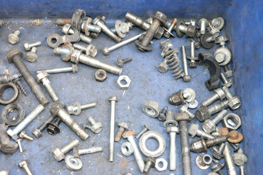 photo de ZAK SCHROEVEN EN BEVESTIGINGSMATERIAAL HONDA PCX (JF28) 125 (2009 - 2011) - Zoom op gebruiksstaat