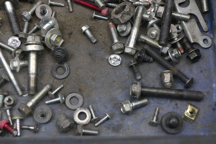 photo de ZAK SCHROEVEN EN BEVESTIGINGSMATERIAAL HONDA PCX (JF47) 125 (2012 - 2013) - Technische close-up