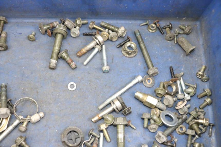 photo de ZAK SCHROEVEN EN BEVESTIGINGSMATERIAAL PEUGEOT BELVILLE 125 (2017 - 2021) - Andere kijkhoek