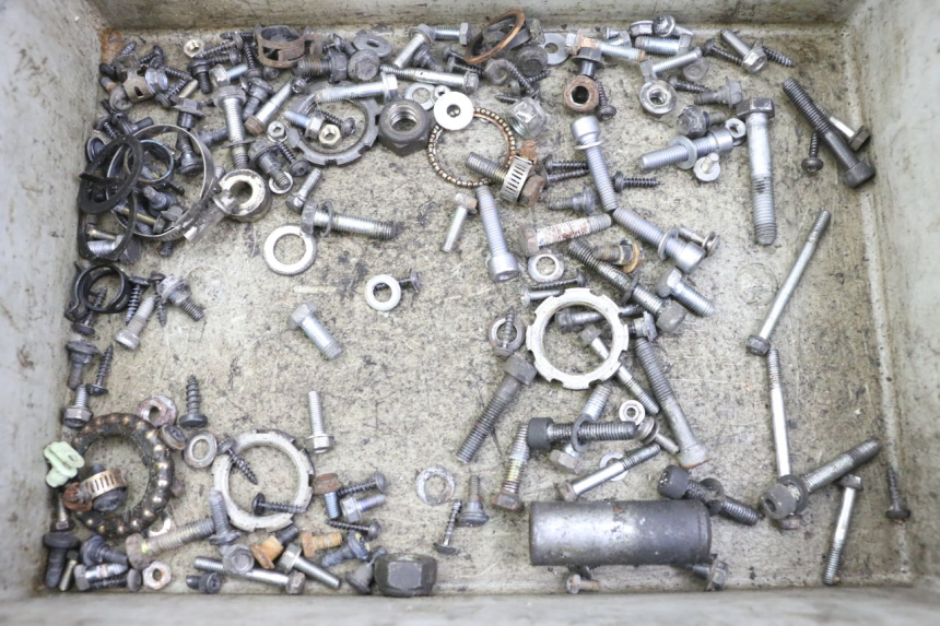 photo de ZAK SCHROEVEN EN BEVESTIGINGSMATERIAAL PEUGEOT CITYSTAR 125 (2011 - 2017) - Hoofdaanzicht