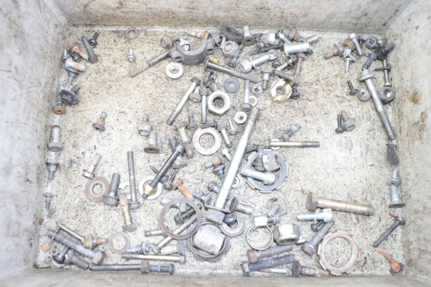 photo de ZAK SCHROEVEN EN BEVESTIGINGSMATERIAAL PEUGEOT ELYSTAR 50 (2002 - 2014) - Hoofdaanzicht