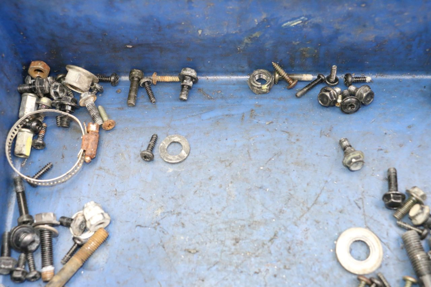 photo de ZAK SCHROEVEN EN BEVESTIGINGSMATERIAAL PEUGEOT KISBEE 4T 50 (2018 - 2022) - Andere kijkhoek